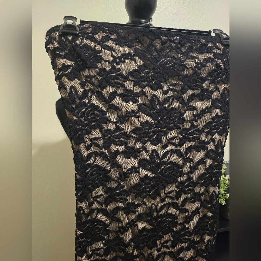 Dress - Picture 2 of 8